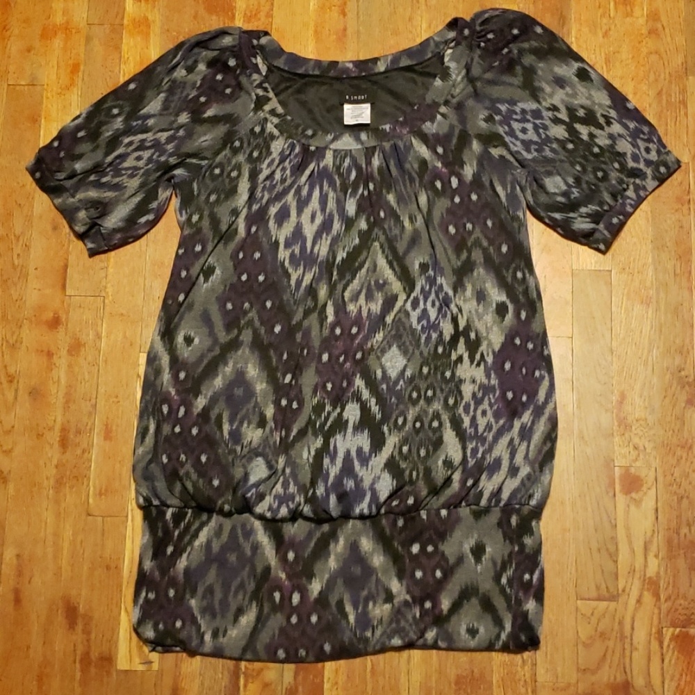 B. Smart women's top